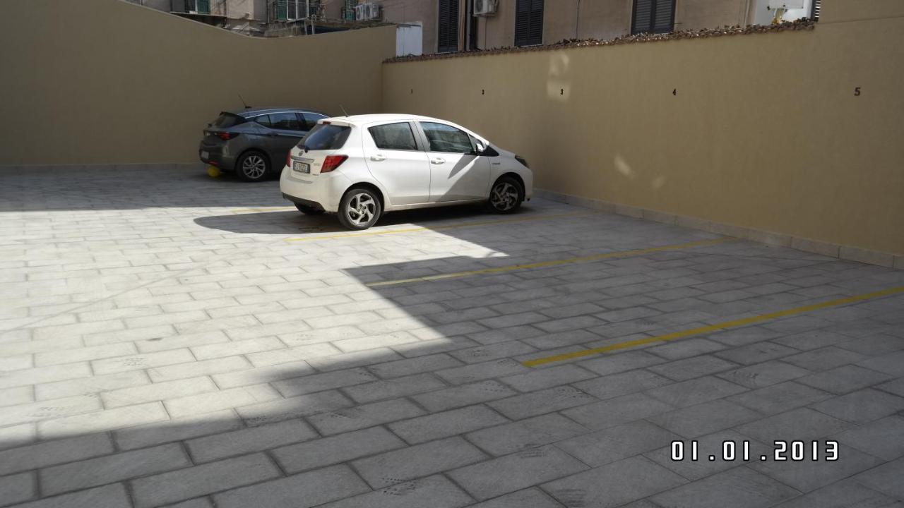 Balsamotto - Appartamento E Parcheggio Palermo Exterior foto
